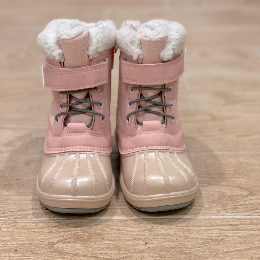 Cat & Jack Thermolite pink winter boots